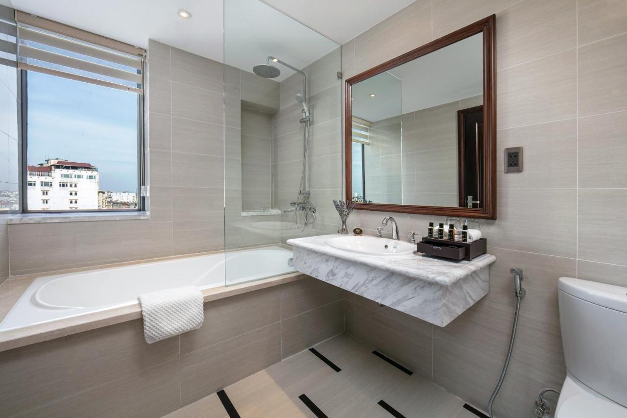 The Q Hotel Ханой Екстериор снимка